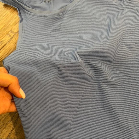 Spanx Ribbed Scoop Neck Built in Bra Tank Top size L - Picture 5 of 5